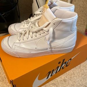 Woman’s Nike Blazers size 7